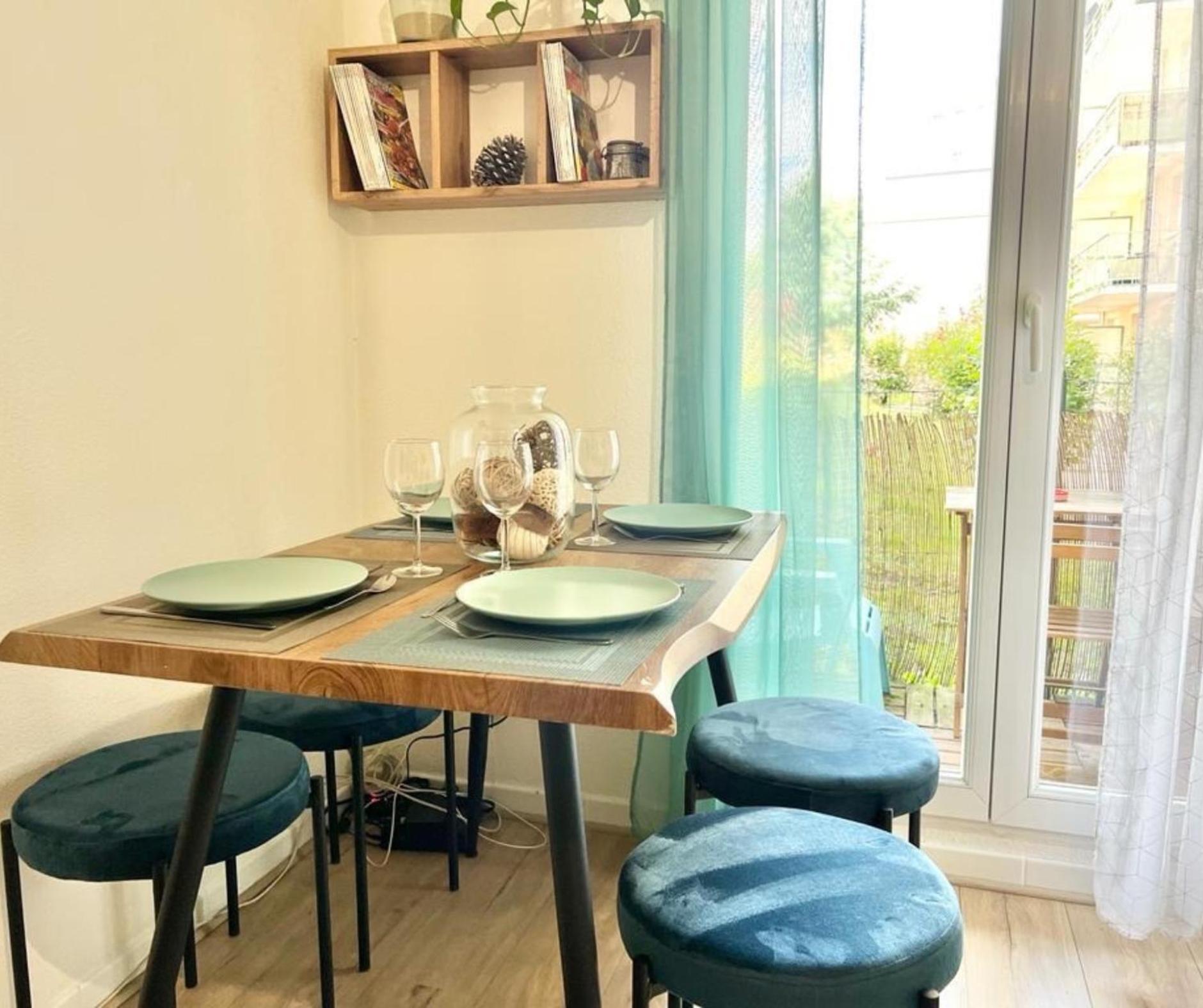 Apartmán Le Renoir Terrasse De Plain-Pied Et Piscine Limoges Exteriér fotografie